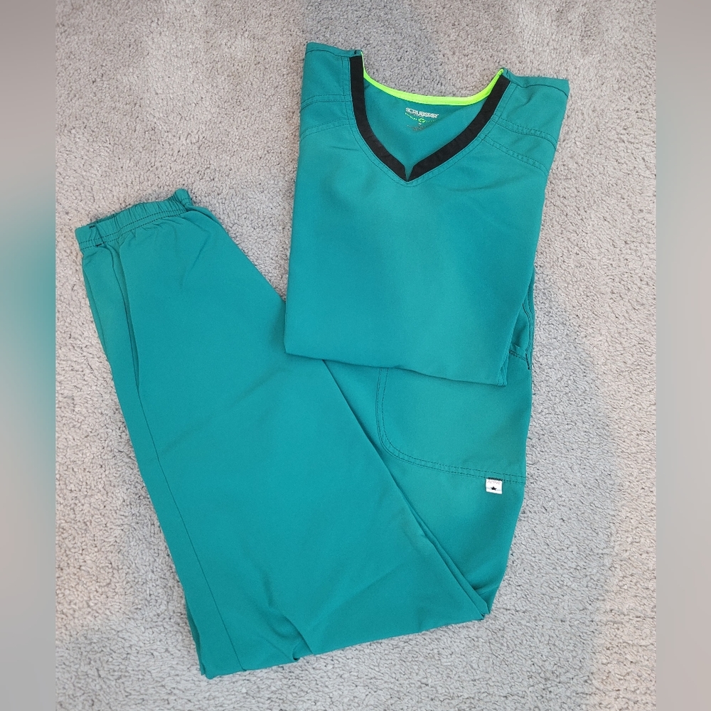 Scrubstar scrub set